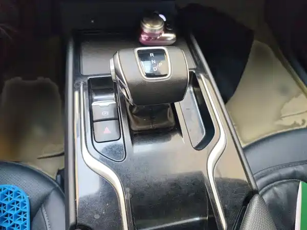 Hongqi E-QM5 2023