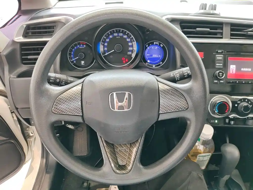 Honda Fit 2016 — фото 11