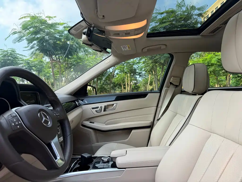 Mercedes-Benz E-Class 2015 — фото 12