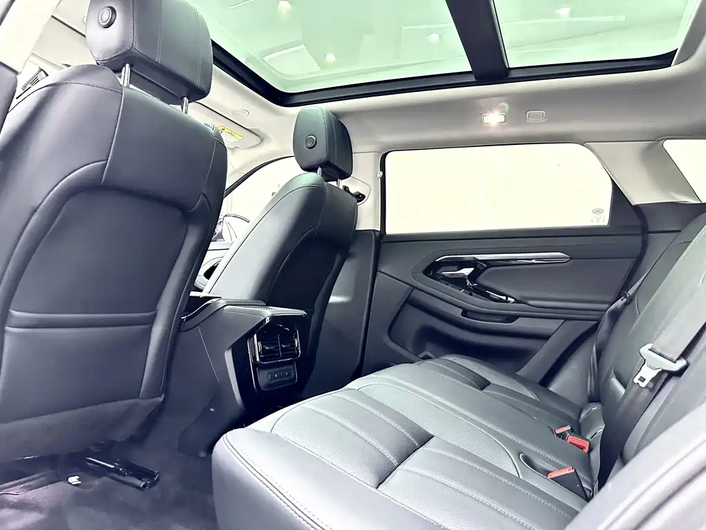 Land Rover Range Rover Evoque 2022 — фото 13