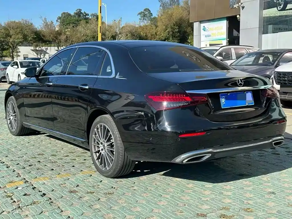 Mercedes-Benz E-Class 2023