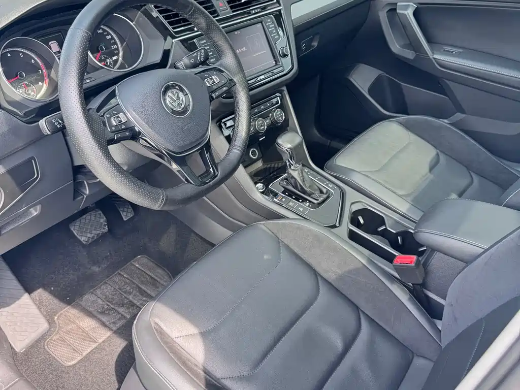 Volkswagen Tiguan L 2017 — фото 10