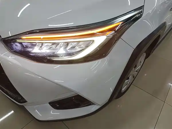 Toyota Yaris L 2022
