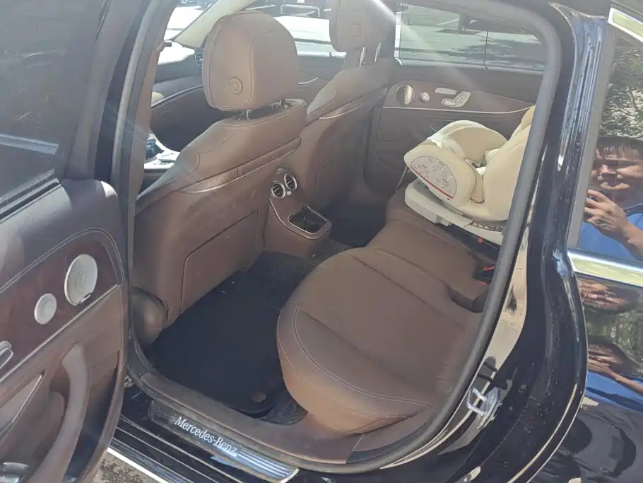 Mercedes-Benz E-Class 2023 — фото 11