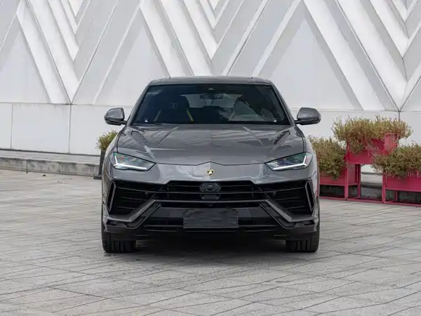 Lamborghini Urus 2024