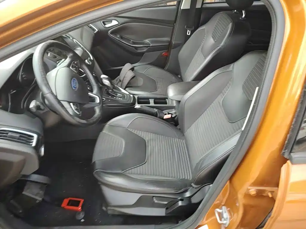 Ford Focus 2015 — фото 15