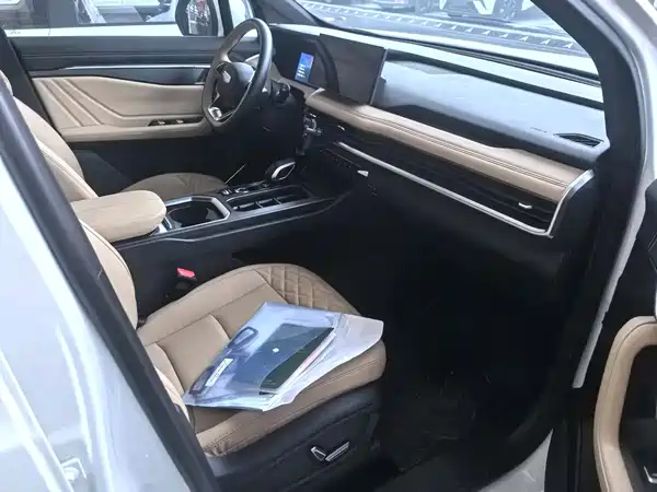 Geely Haoyue L 2023