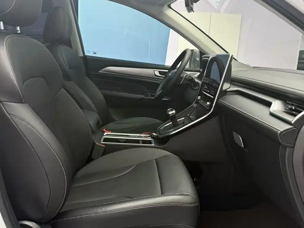 Haval M6 2023 — фото 17