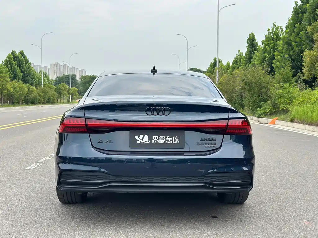 Audi A7L 2022