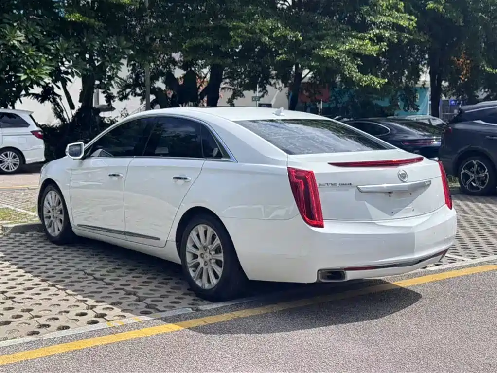Cadillac XTS 2015 — фото 29