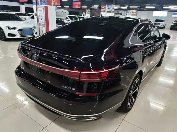 Volkswagen Passat 2023