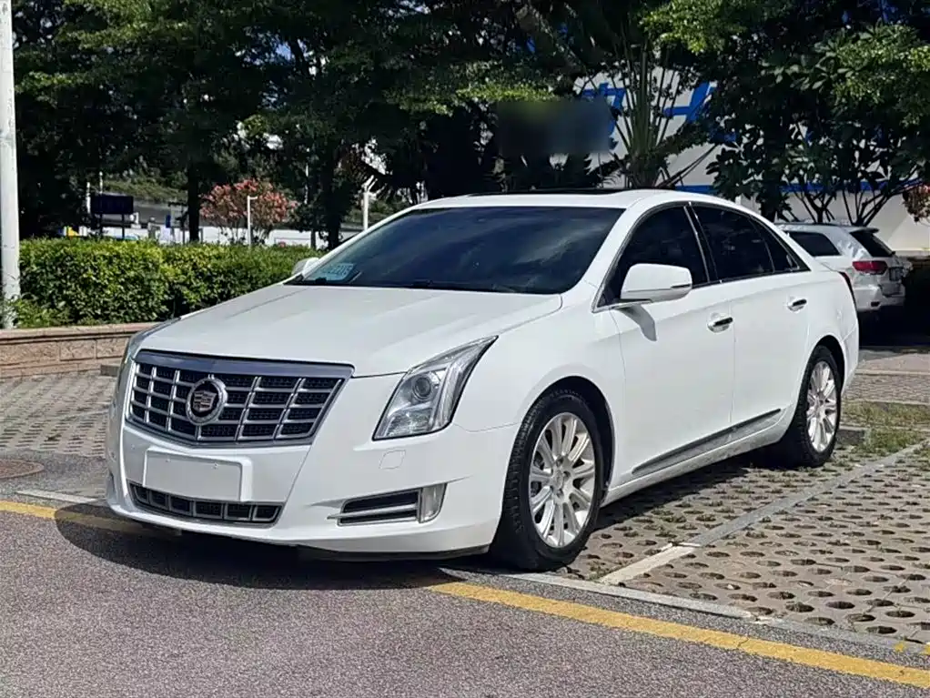 Cadillac XTS 2015 — фото 1