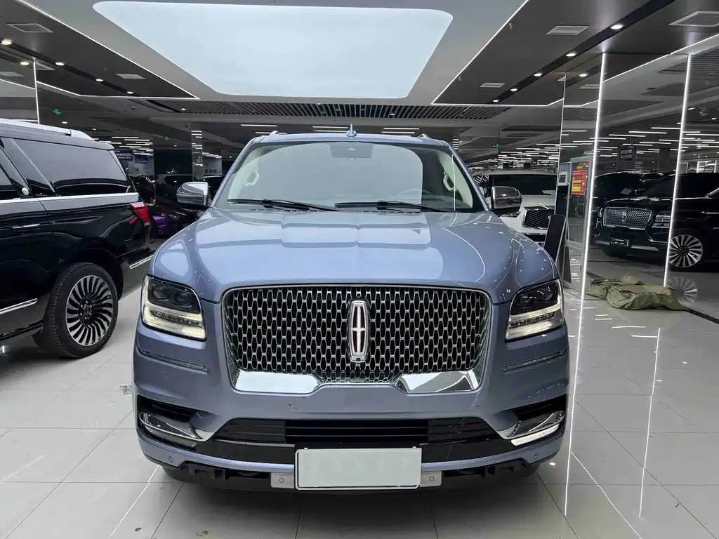Lincoln Navigator 2021