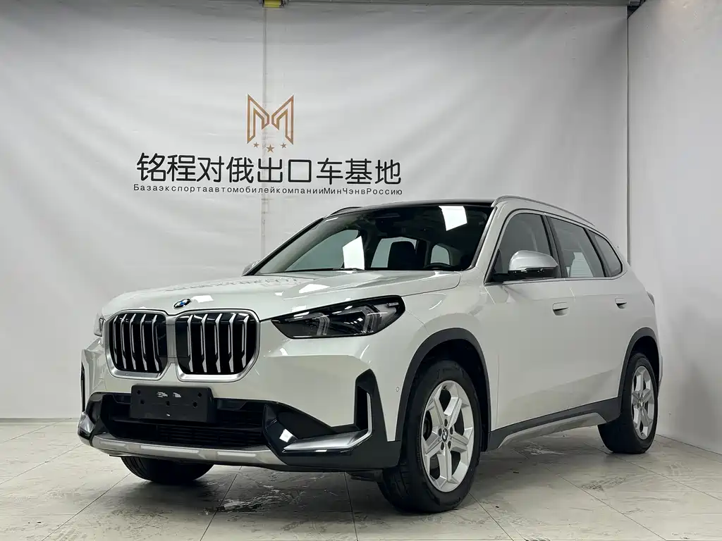 BMW X1 2023 — фото 1