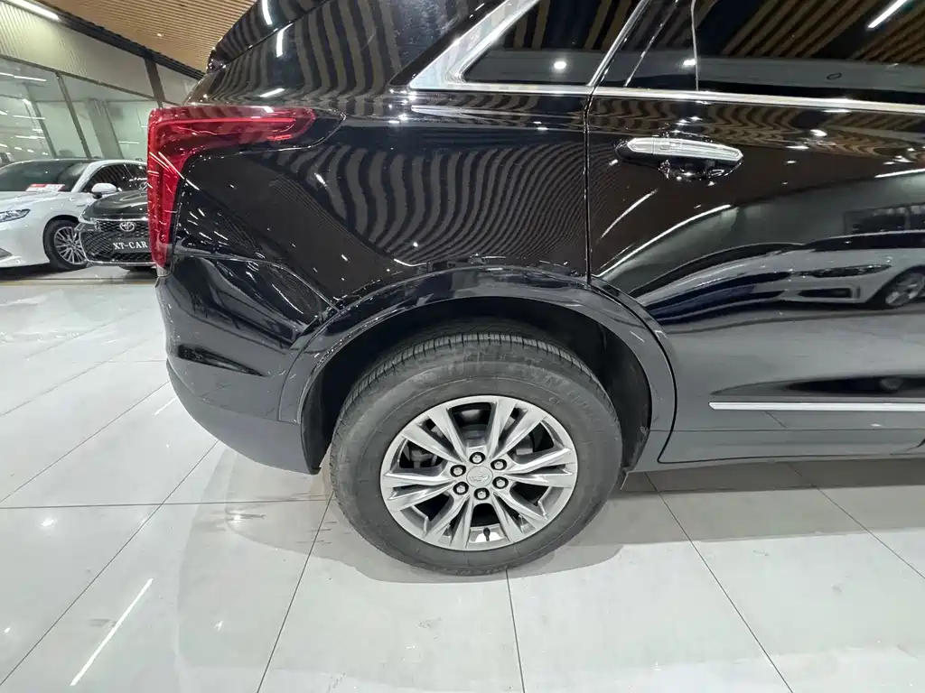 Cadillac XT5 2022 — фото 25