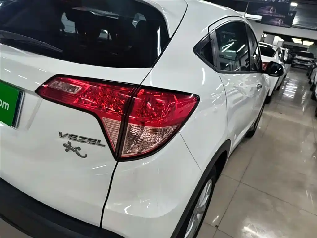 Honda Vezel 2017 — фото 8