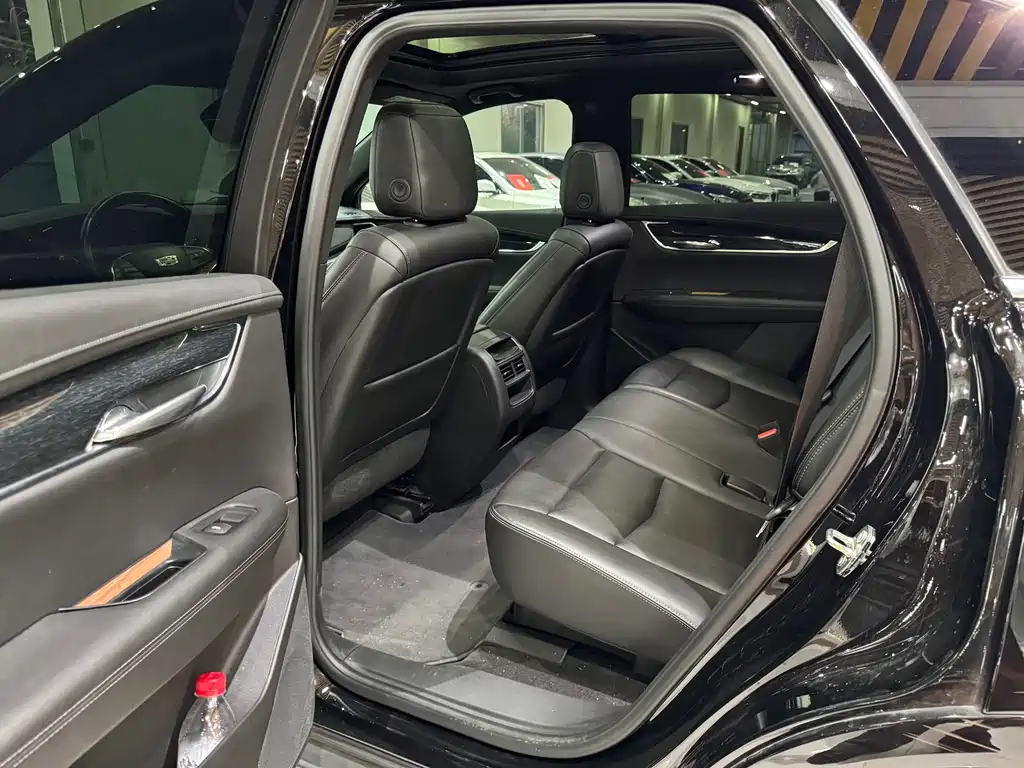 Cadillac XT5 2022 — фото 11