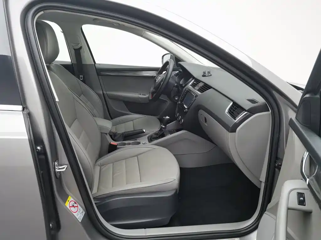 Skoda Octavia 2014 — фото 23