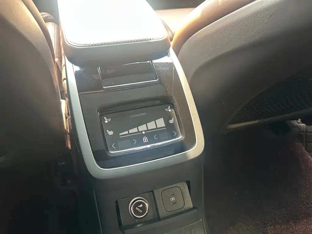 Volvo S90 PHEV 2023 — фото 15