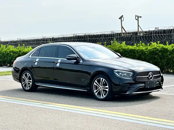 Mercedes-Benz E-Class 2022