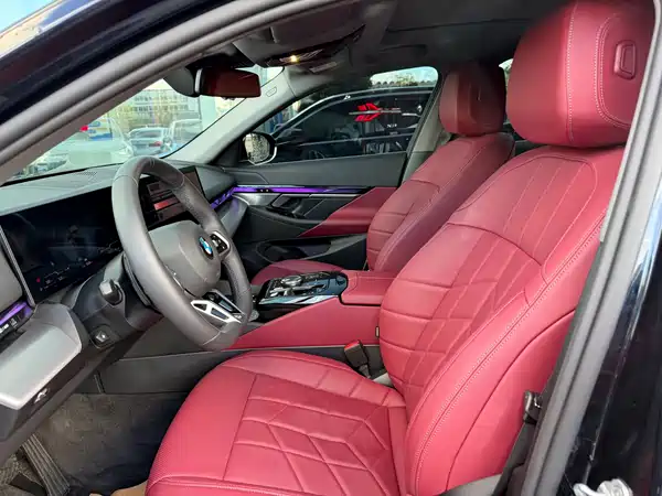 BMW 5 Series 2025