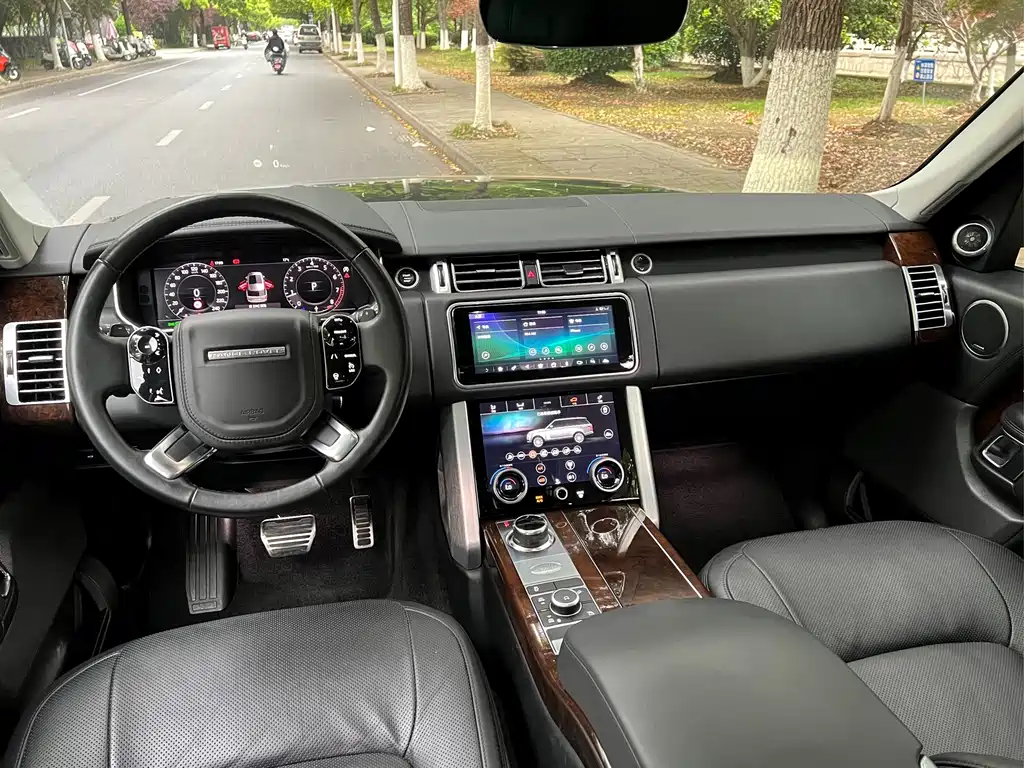 Land Rover Range Rover 2021 — фото 16