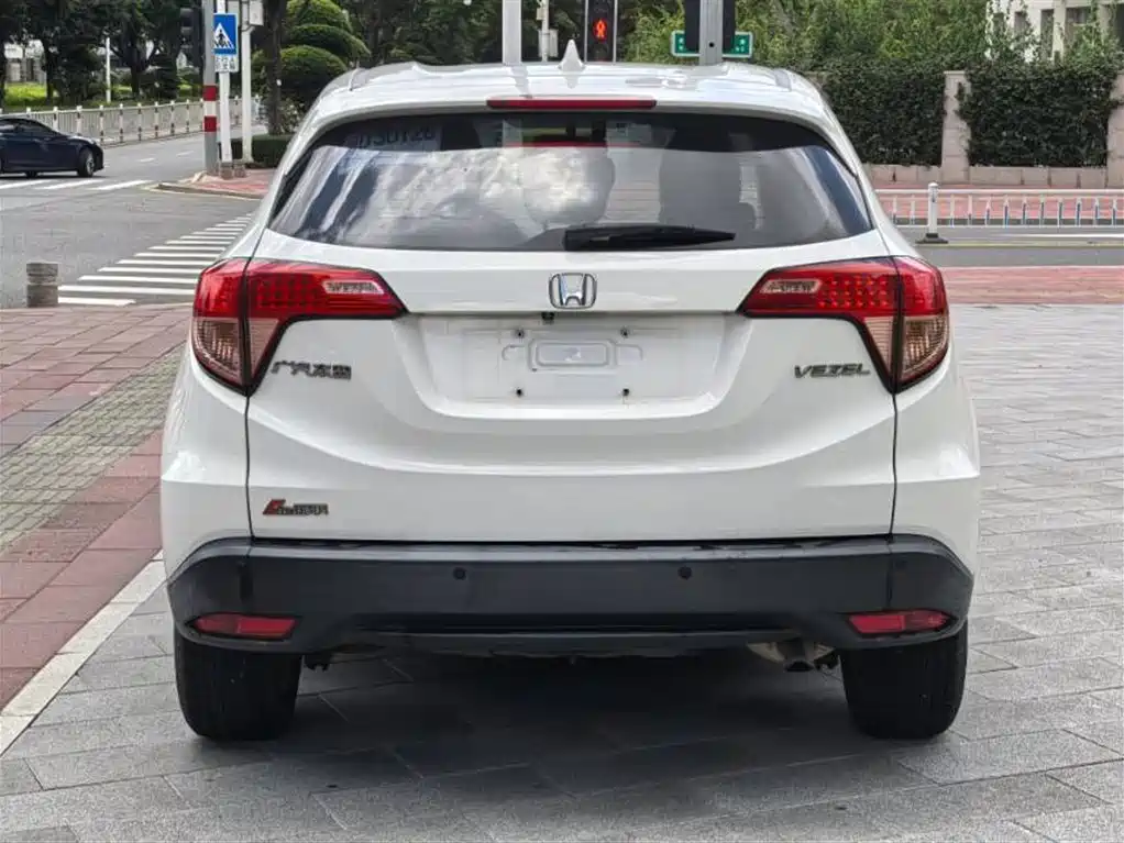 Honda Vezel 2016