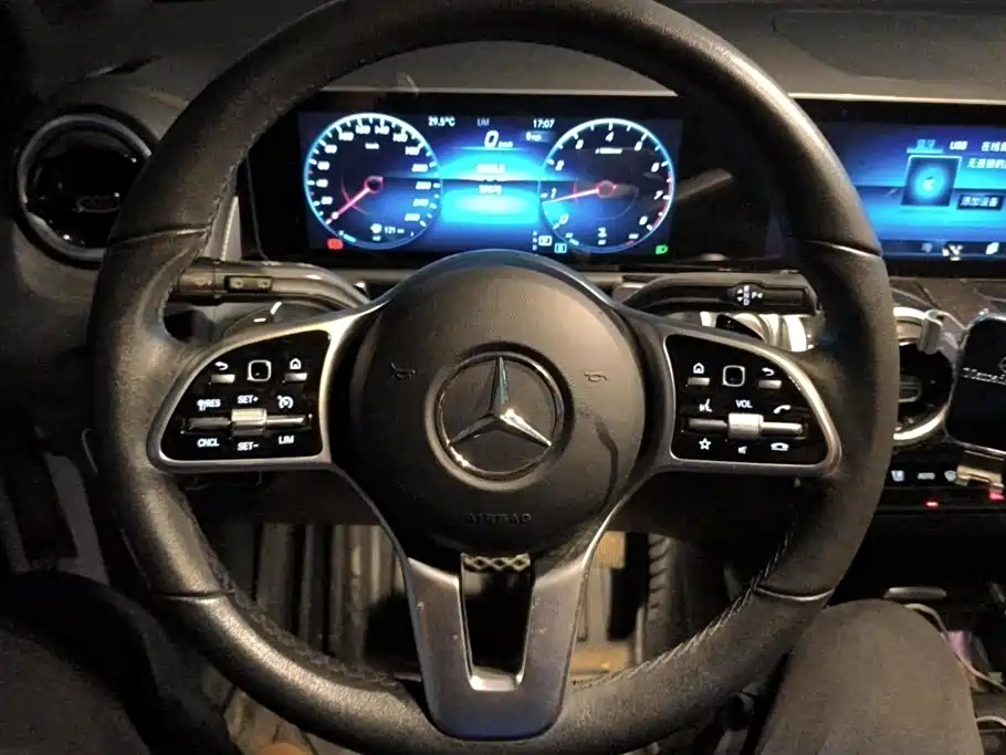 Mercedes-Benz GLB 2020 — фото 15