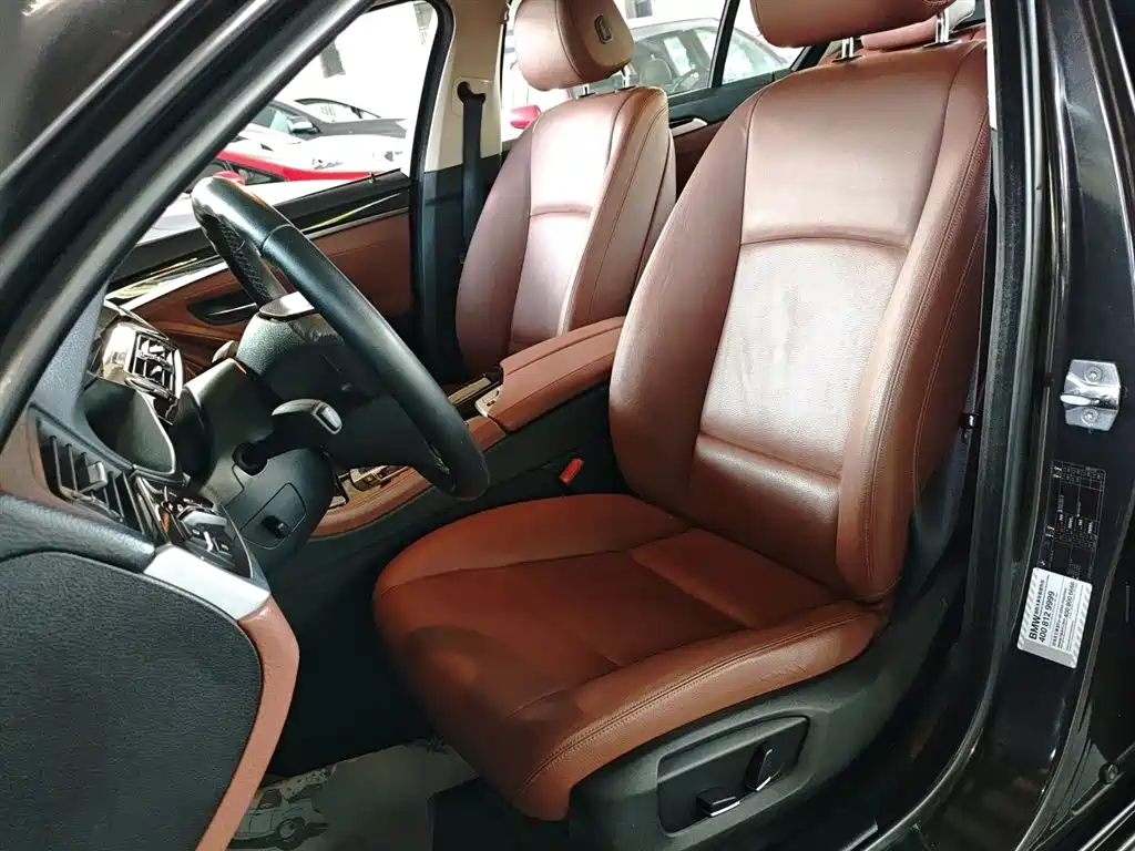 BMW 5 Series 2016 — фото 15