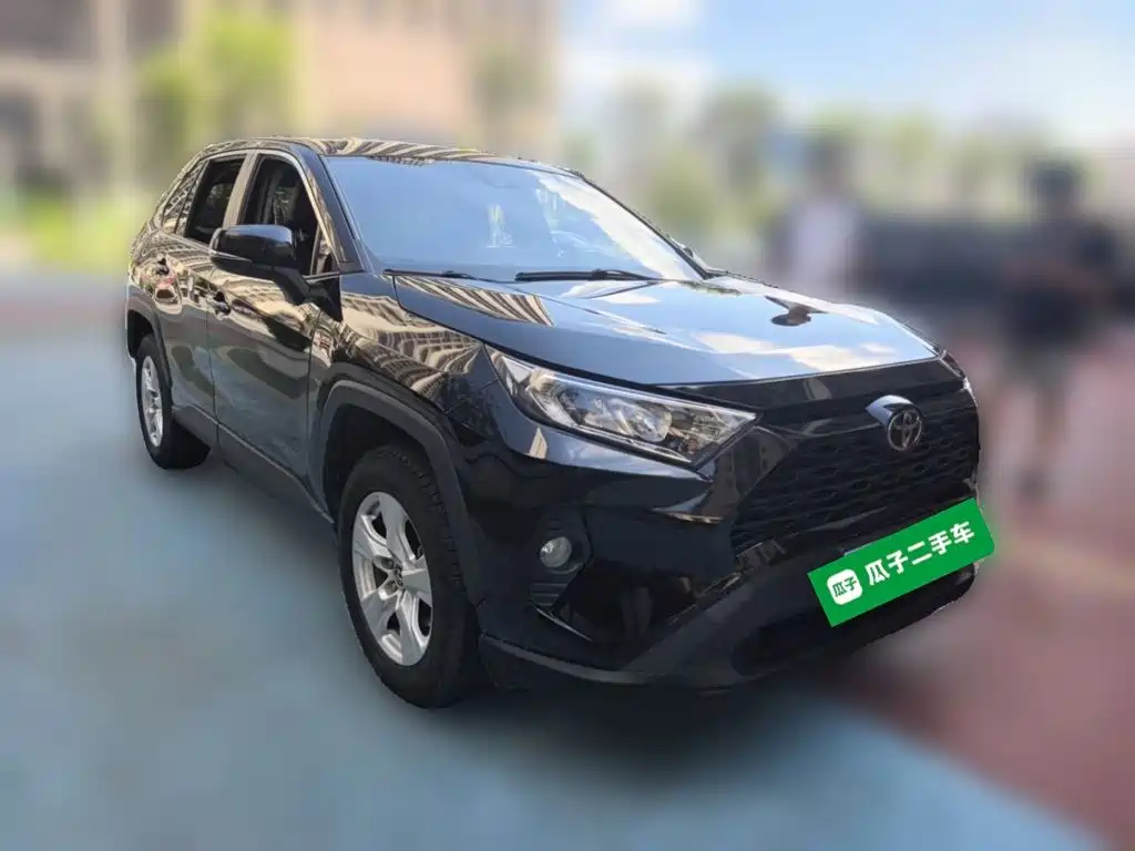 Toyota RAV4 2020 — фото 24