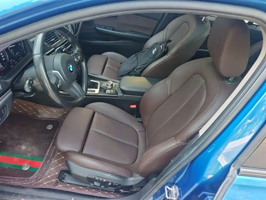 BMW 1 Series 2019 — фото 15
