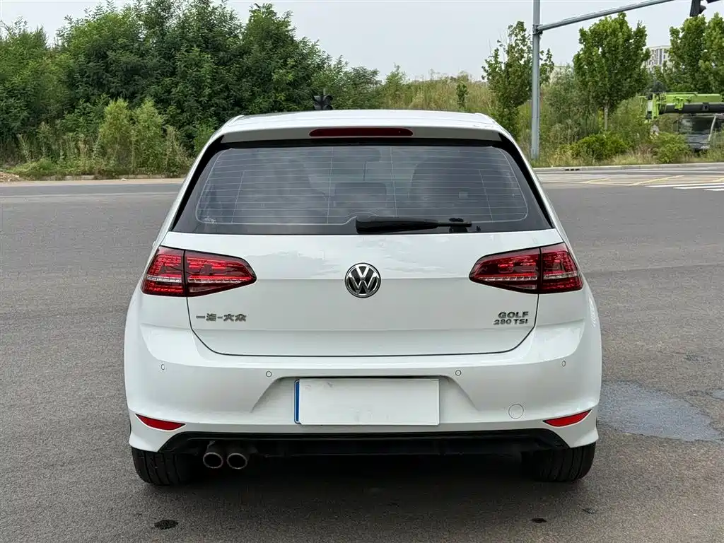 Volkswagen Golf 2017 — фото 11