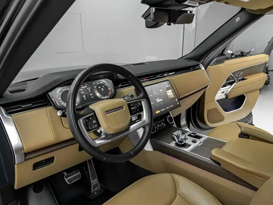 Land Rover Range Rover 2023 — фото 16