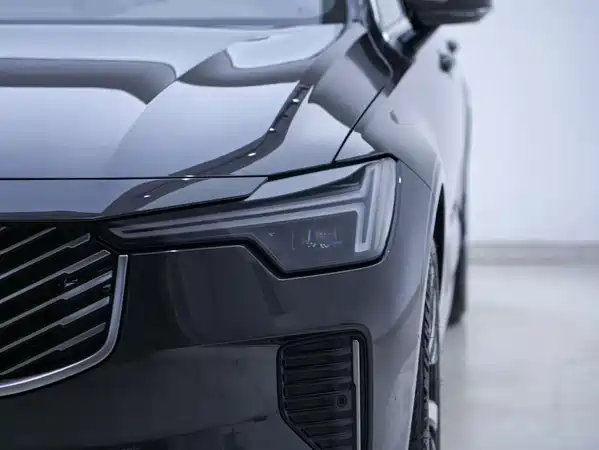 Volvo S90 2025