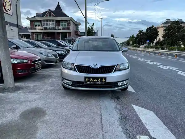 Skoda Rapid 2015