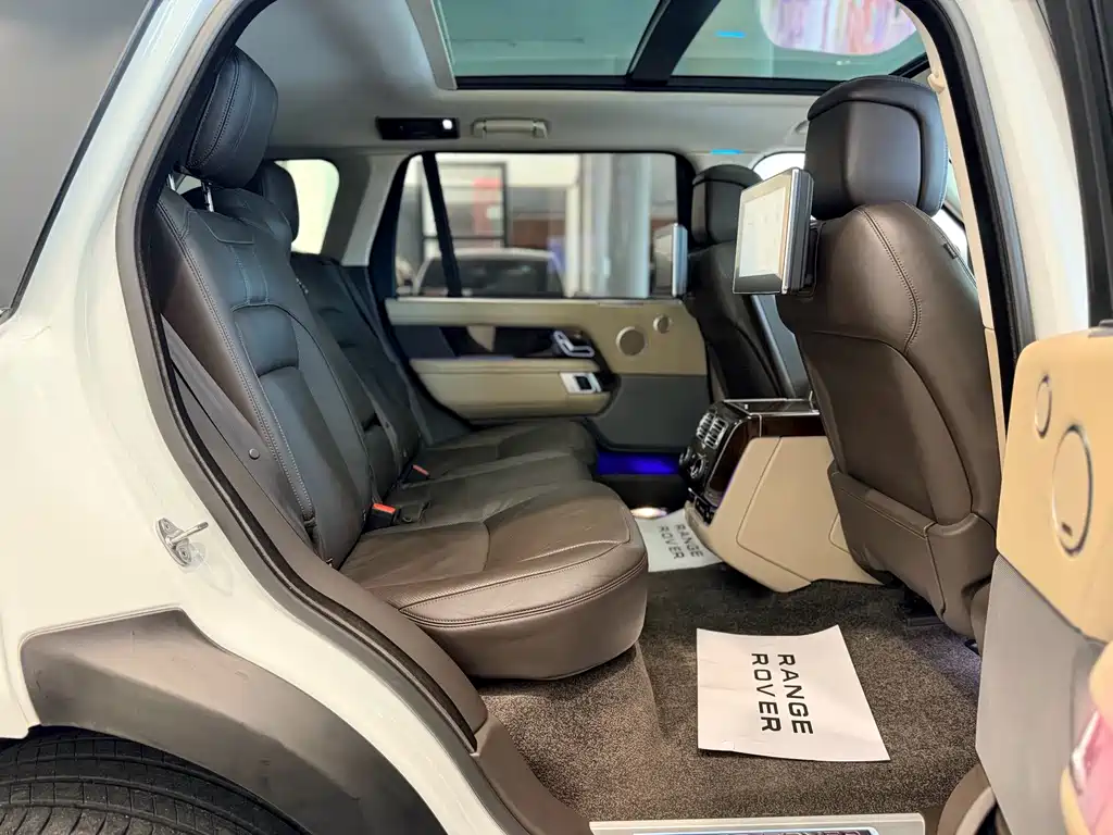 Land Rover Range Rover 2020 — фото 20