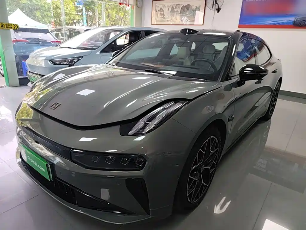 Zeekr 001 2024