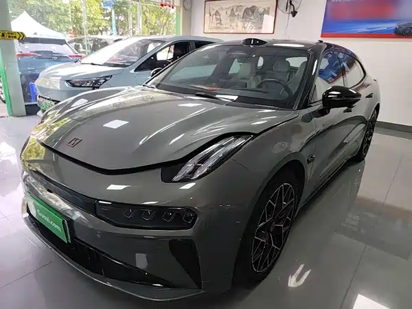 Zeekr 001 2024