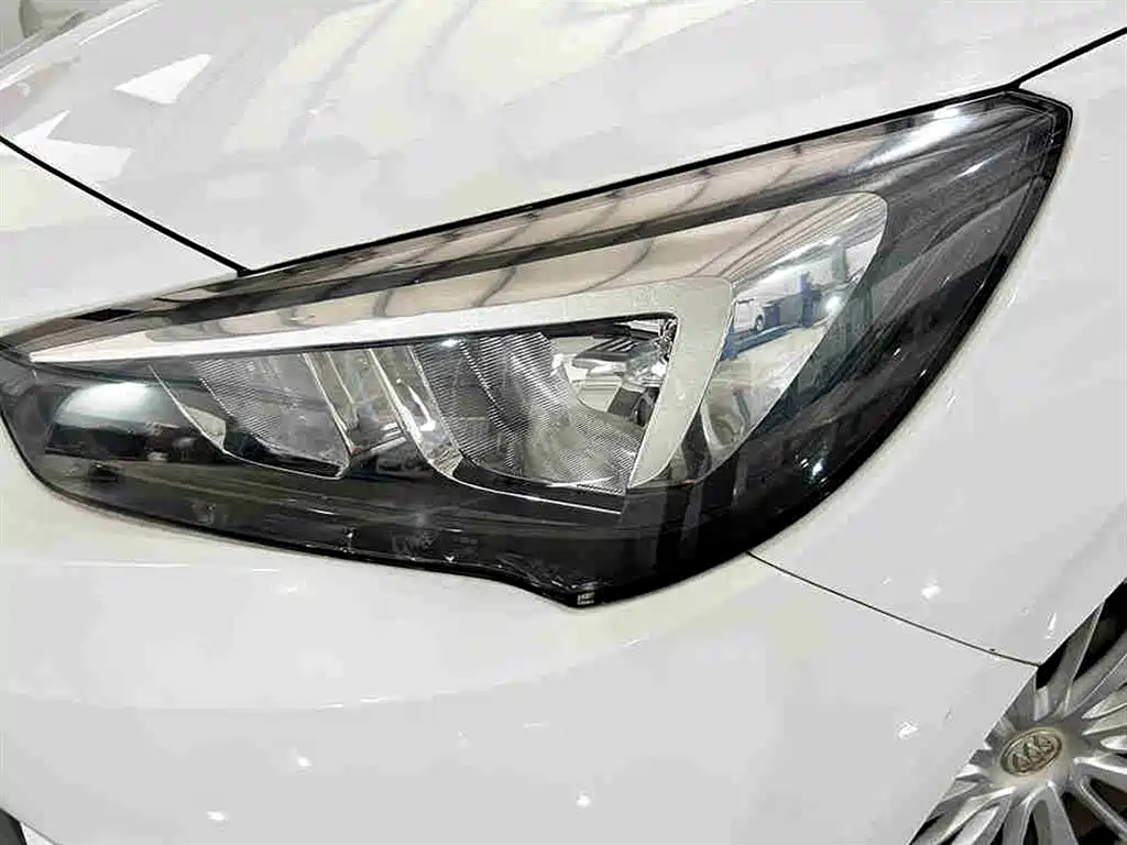 Buick Excelle 2018 — фото 10