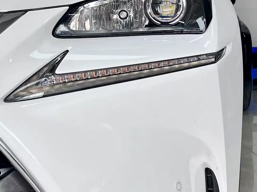 Lexus NX 2017 — фото 3