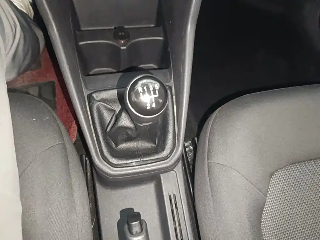 Volkswagen Jetta 2018 — фото 14