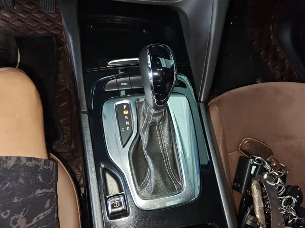 Buick Regal 2020 — фото 14