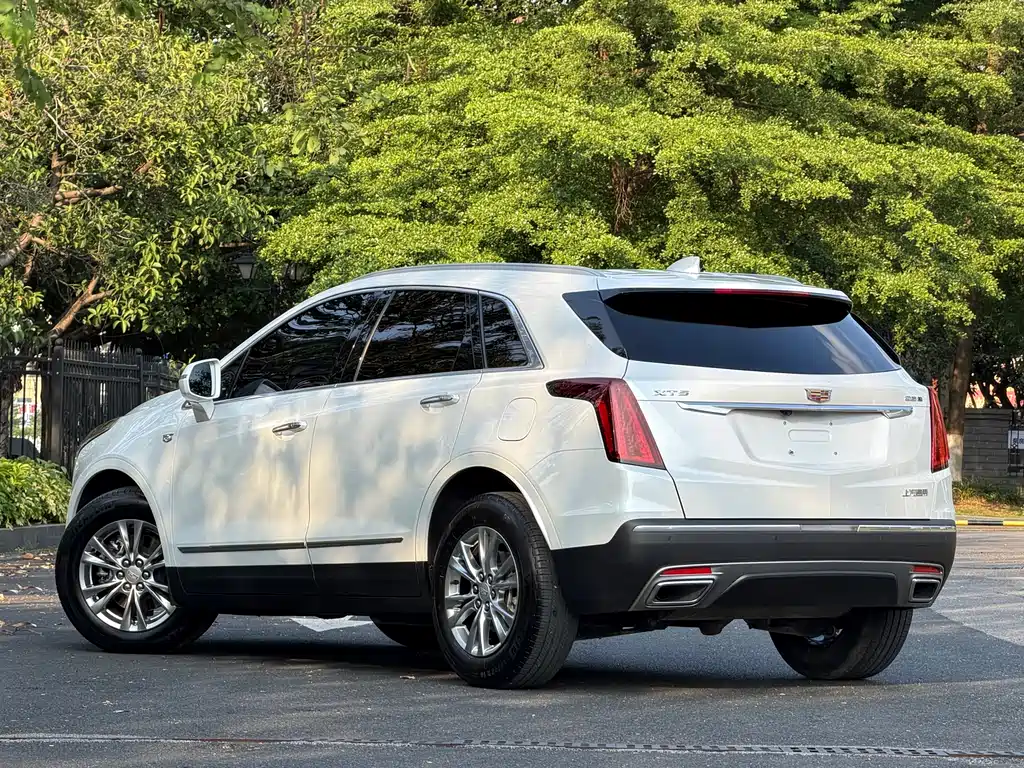 Cadillac XT5 2021 — фото 6