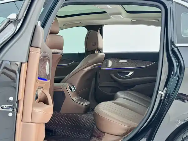 Mercedes-Benz E-Class 2023