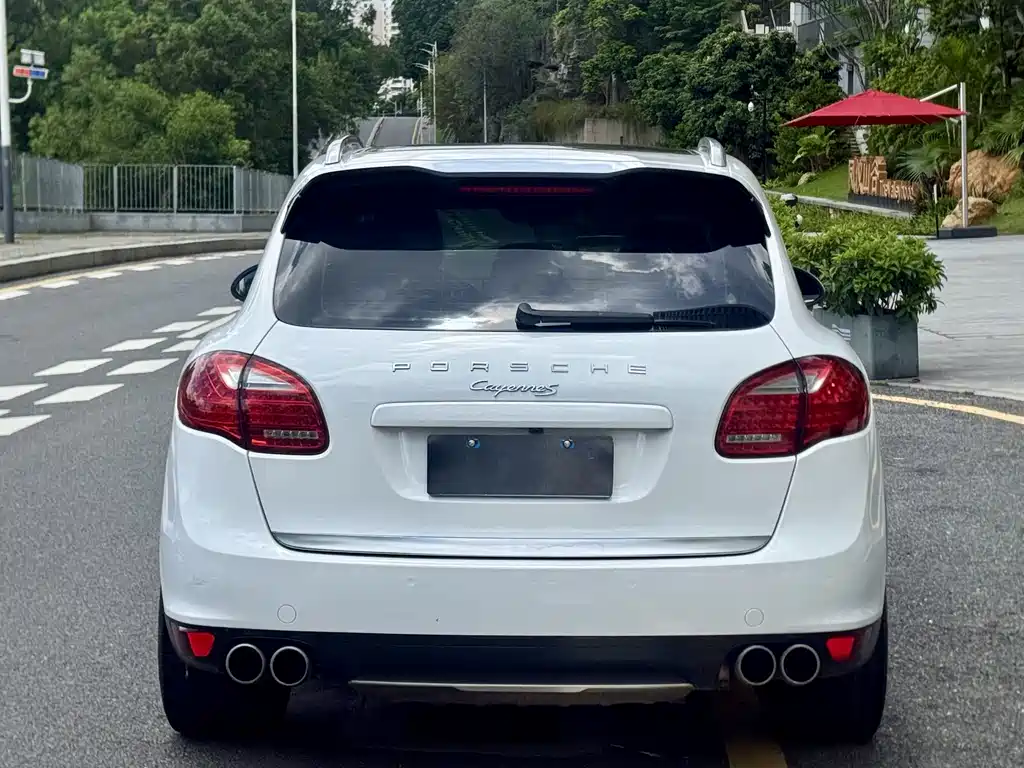 Porsche Cayenne 2011 — фото 13
