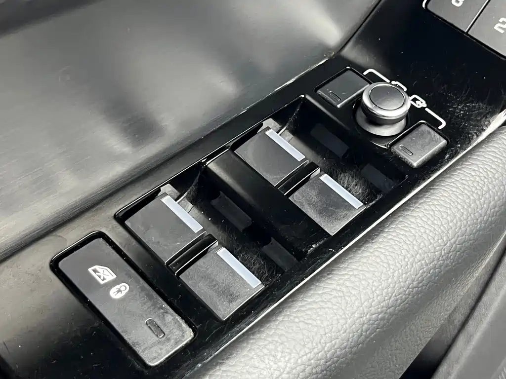 Land Rover Range Rover Velar 2019 — фото 14