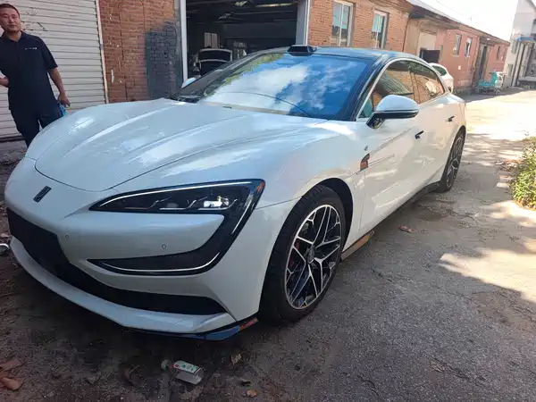 Yangwang U7 2025