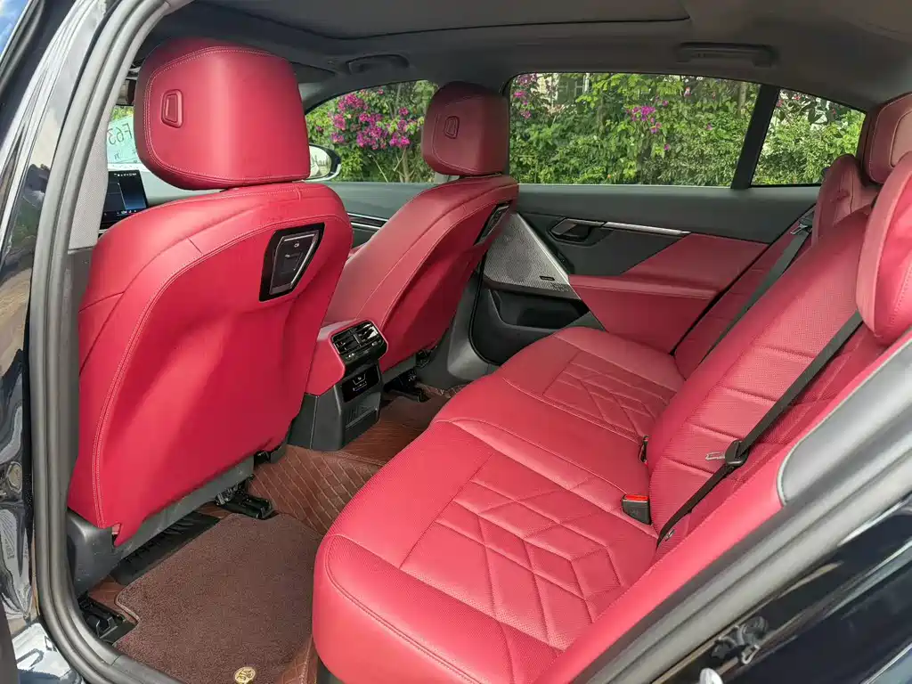 BMW 5 Series 2024