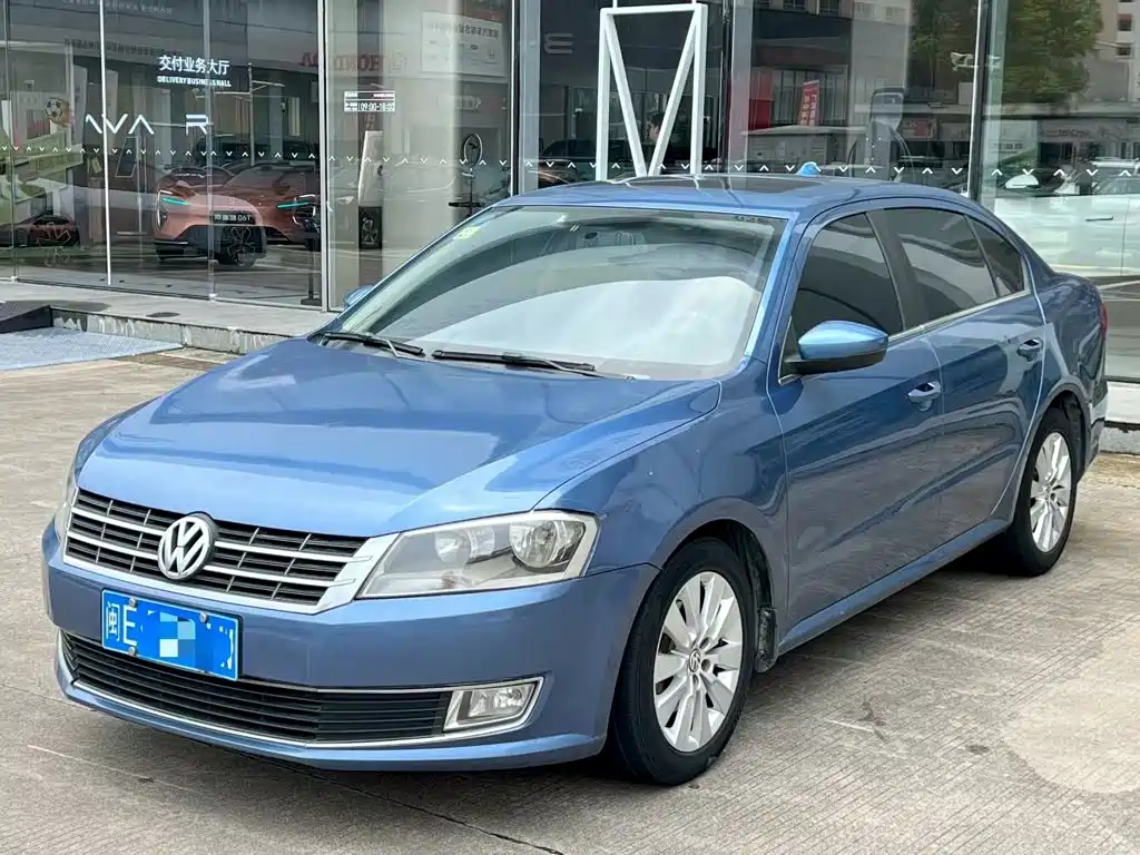 Volkswagen Lavida 2013