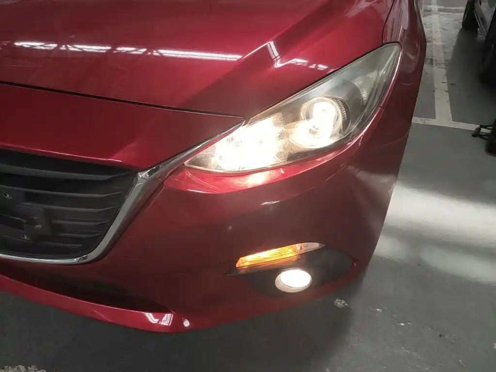 Mazda 3 Axela 2016 — фото 24